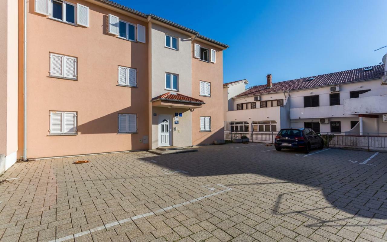 Tinka Apartment Baska  Exterior photo