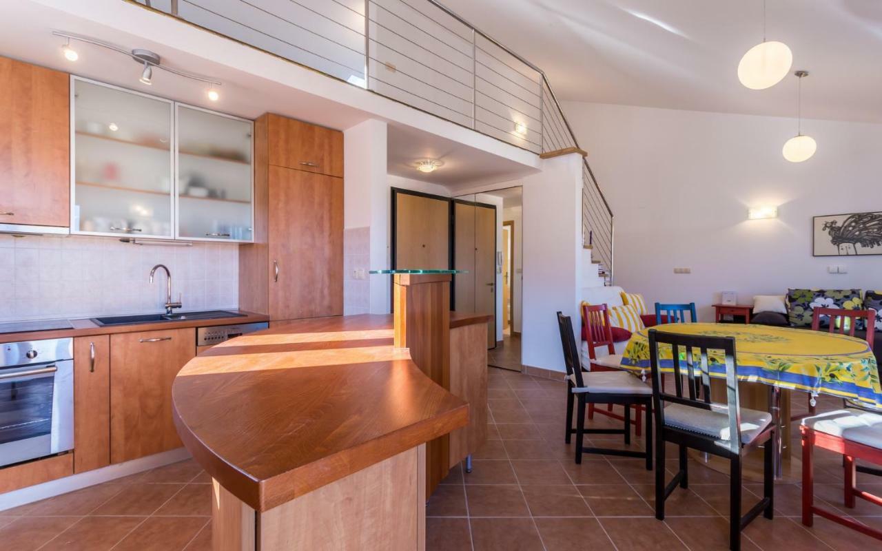 Tinka Apartment Baska  Exterior photo