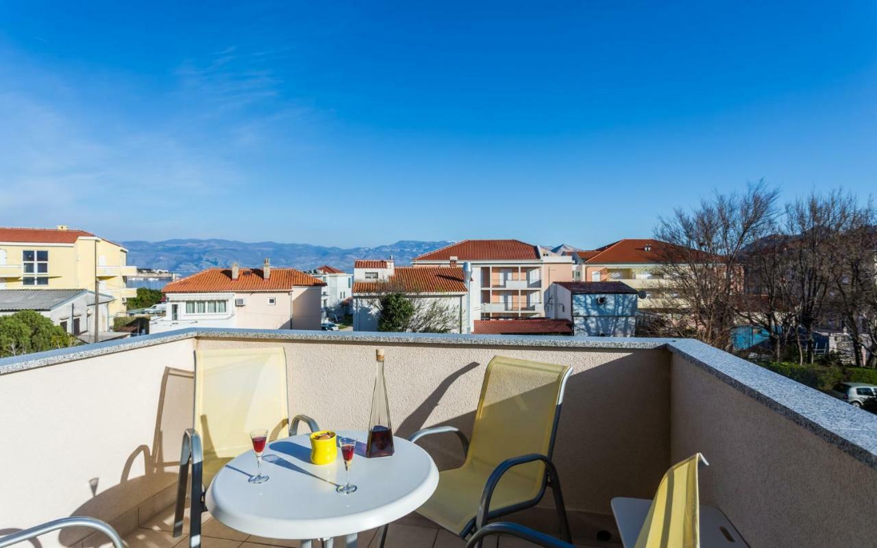 Tinka Apartment Baska  Exterior photo
